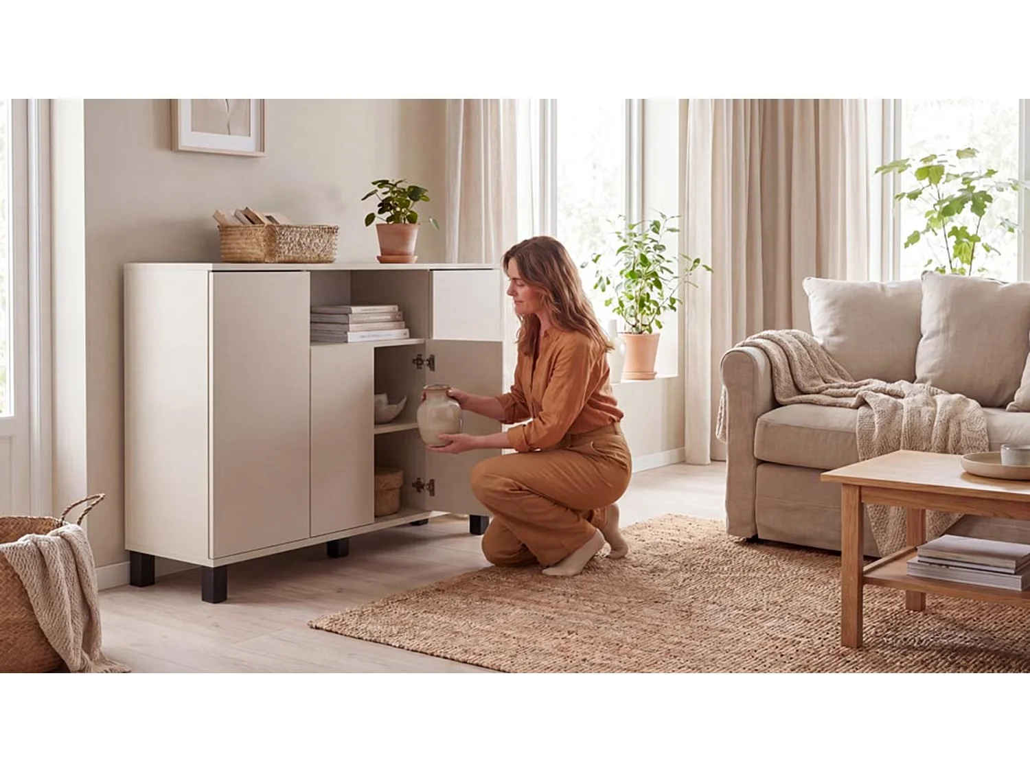 Beige kommode – Cachemire 120 cm, 4 låger – Moderne tv-møbel til stuen og soveværelset – Designet opbevaringskommode