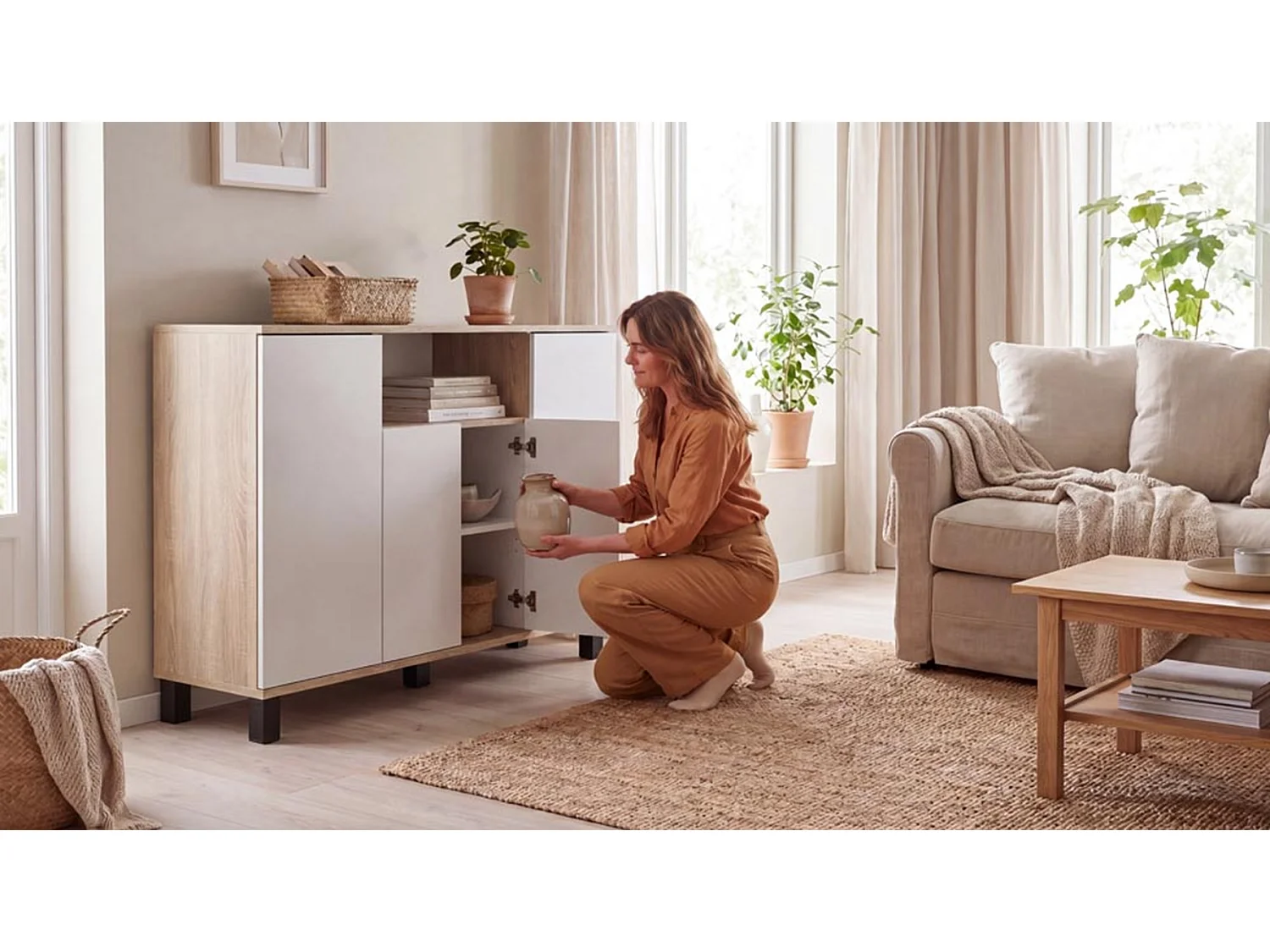 Kommode i Sonoma-eg + hvid, 120 cm, 4 låger – Moderne tv-møbel til stuen og soveværelset – Designet opbevaringskommode
