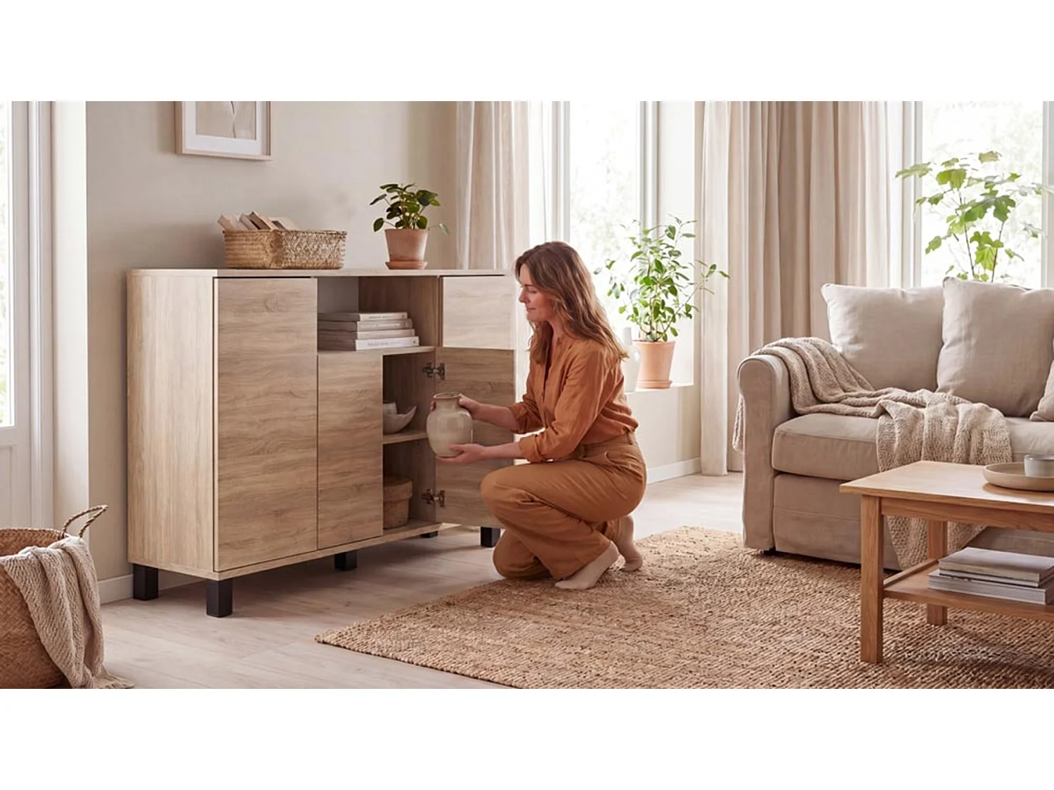 Kommoden i Sonoma-eg, 120 cm, 4 låger – Moderne tv-møbel til stuen og soveværelset – Designet opbevaringskommode
