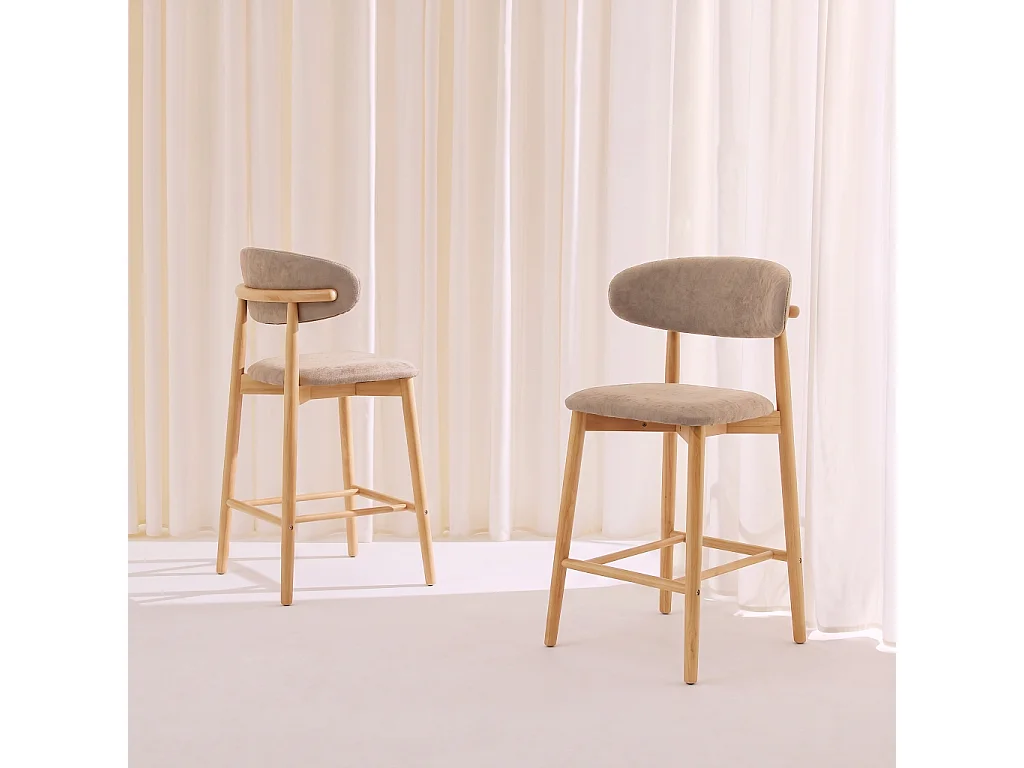 Lot de 2 tabourets de bar en bois d'hévéa naturel et tissu chenille taupe - Paola