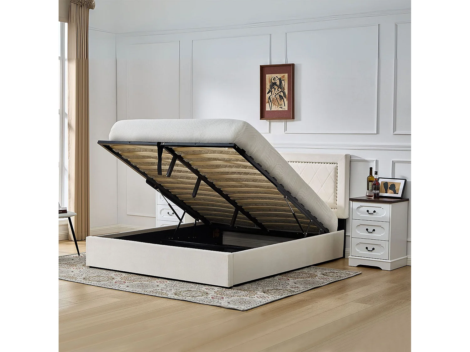 Lit coffre Sandiego avec sommier relevable 140x200cm et tête de lit cloutée Velours Beige