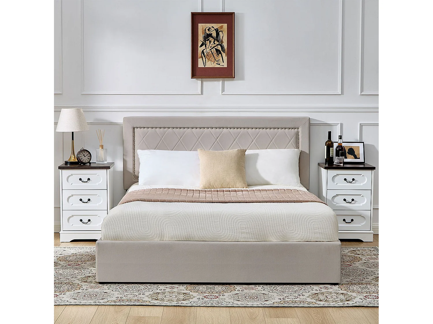 Lit coffre Sandiego avec sommier relevable 160x200cm et tête de lit cloutée Velours Taupe