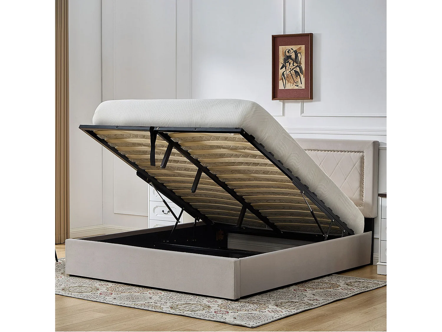 Lit coffre Sandiego avec sommier relevable 160x200cm et tête de lit cloutée Velours Taupe