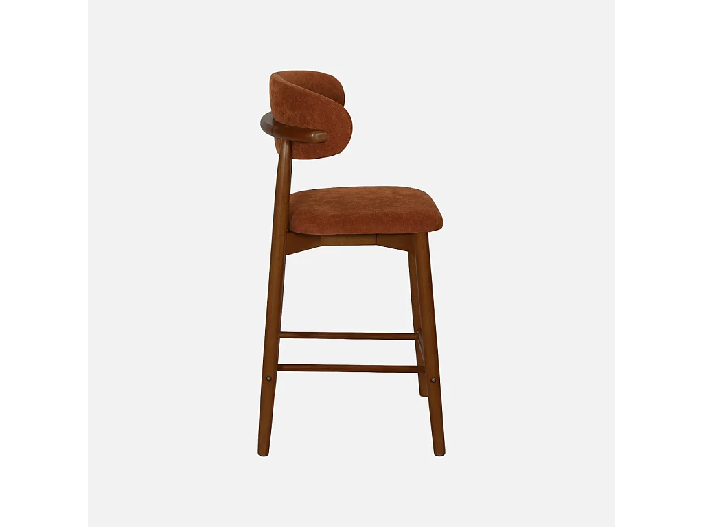 Lot de 2 tabourets de bar en bois d'hévéa noyer et tissu chenille terracotta - Paola