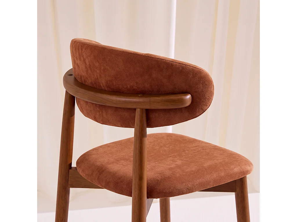 Lot de 2 tabourets de bar en bois d'hévéa noyer et tissu chenille terracotta - Paola