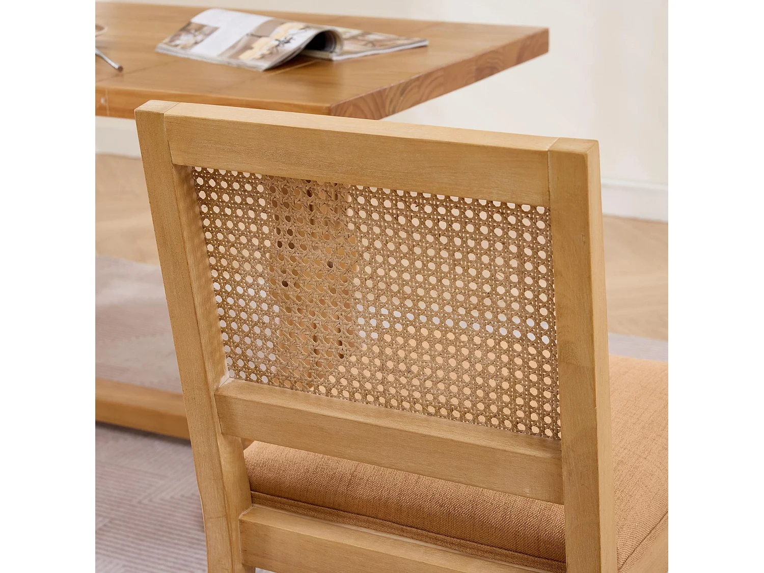Set van 2 eetkamerstoelen met cane rugleuning en naturel houten frame