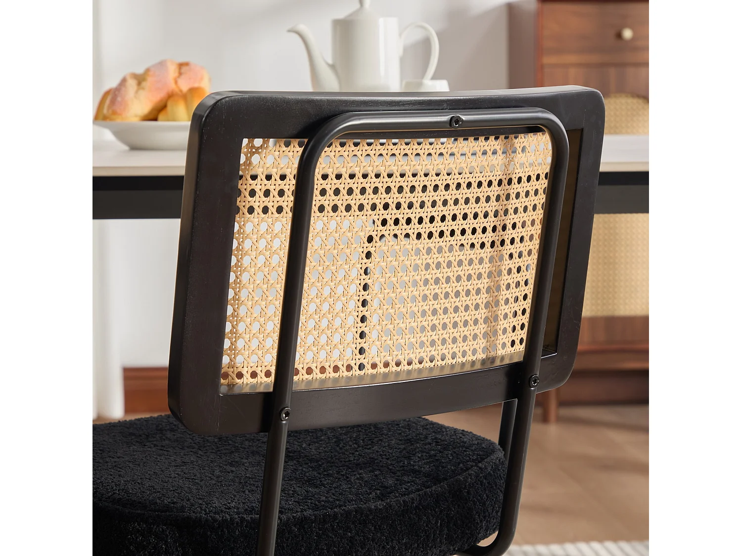 Set van 2 eetkamerstoelen met armleuningen en rugleuning in rotanlook