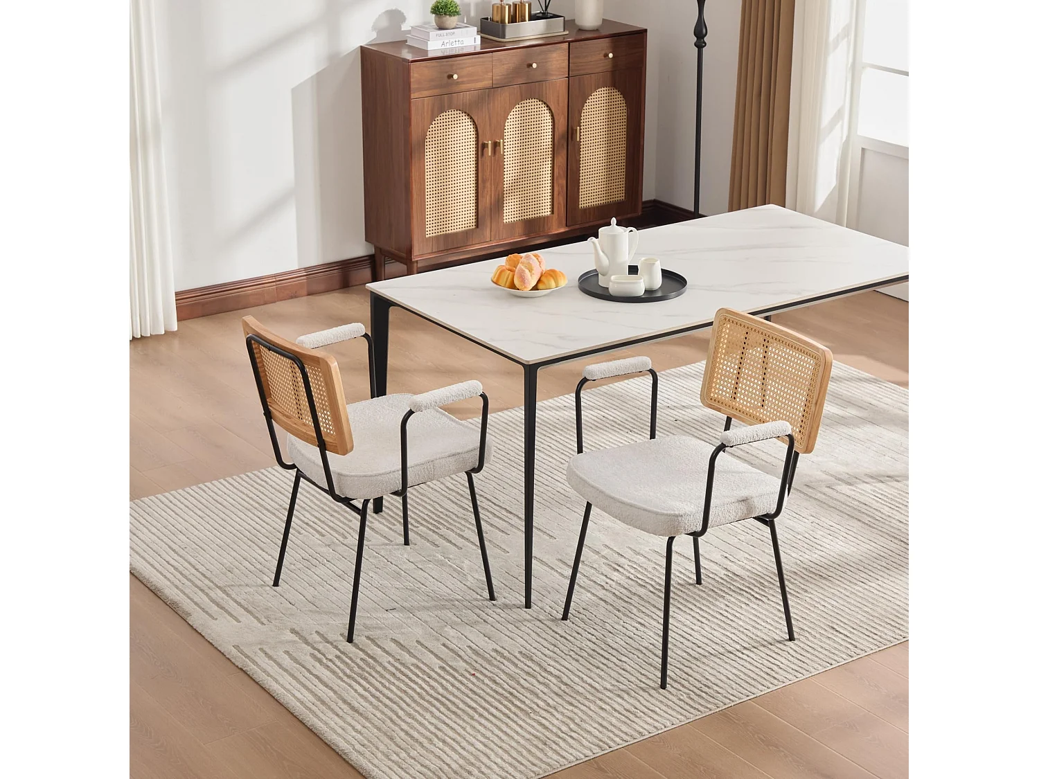 Moderner Vintage Esszimmerstuhl 2er Set, PE-Rattan Rücken, Chenille Polster, Metallrahmen, 105° Arm- und Rückenstütze, 120kg Belastbarkeit