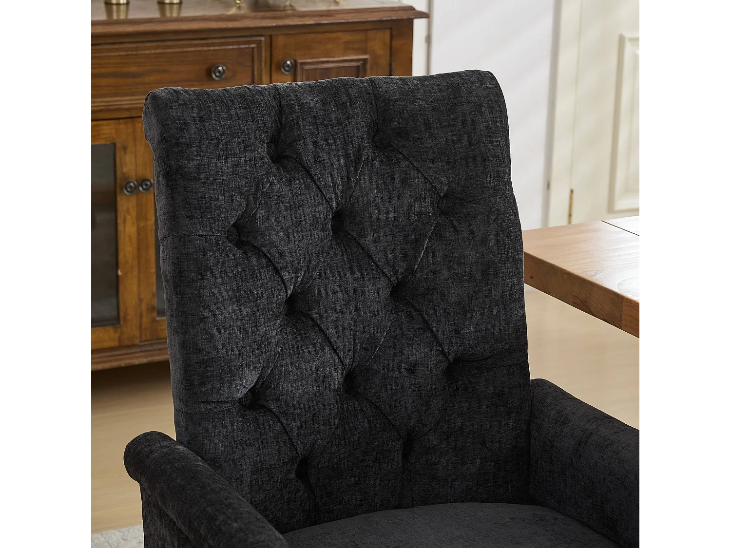 Chaise de salle à manger vintage avec accoudoirs capitonnage et cadre bois