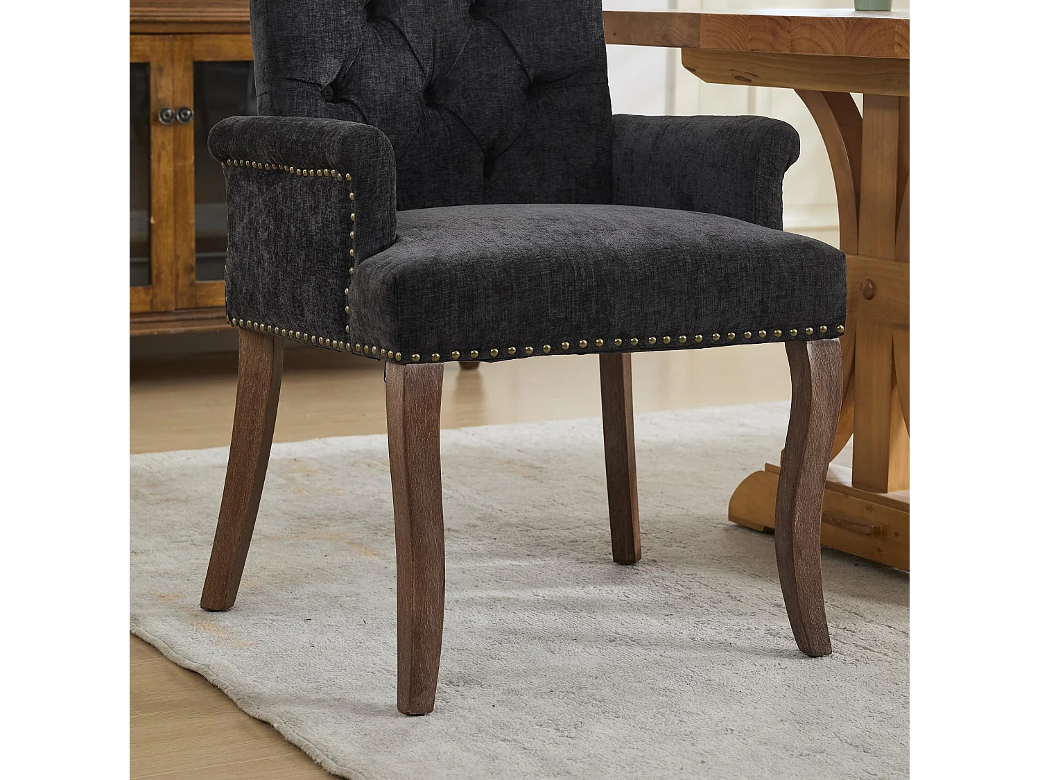 Chaise de salle à manger vintage avec accoudoirs capitonnage et cadre bois