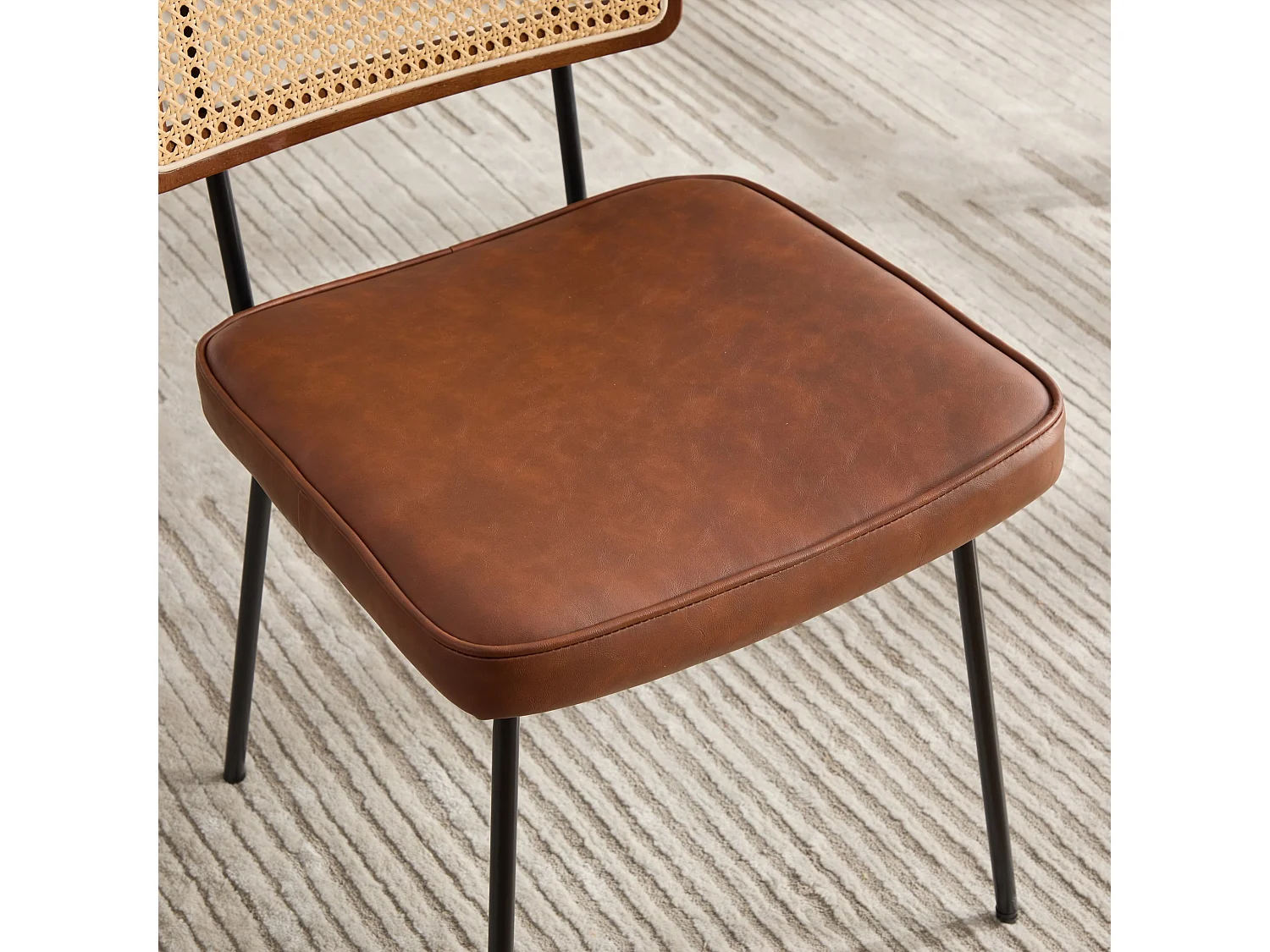 Set van 2 moderne vintage eetkamerstoelen met PE rotan rugleuning