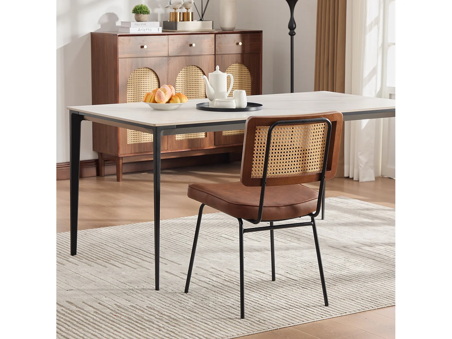 Set van 2 moderne vintage eetkamerstoelen met PE rotan rugleuning