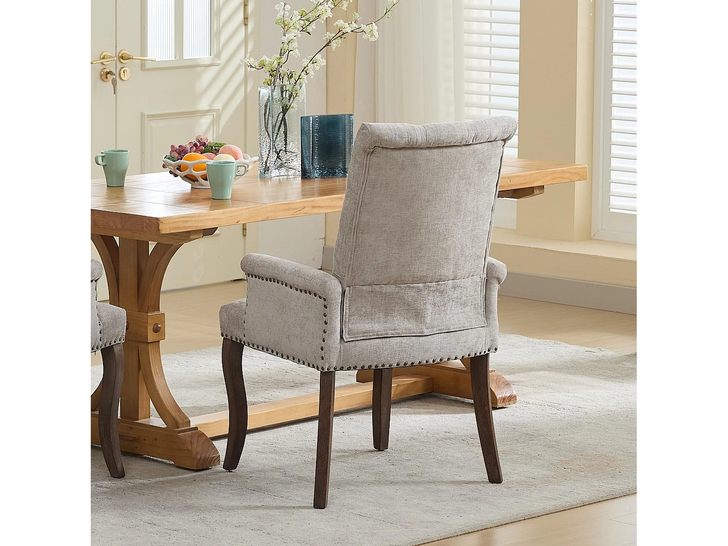 Chaise de salle à manger vintage avec accoudoirs capitonnage et cadre bois