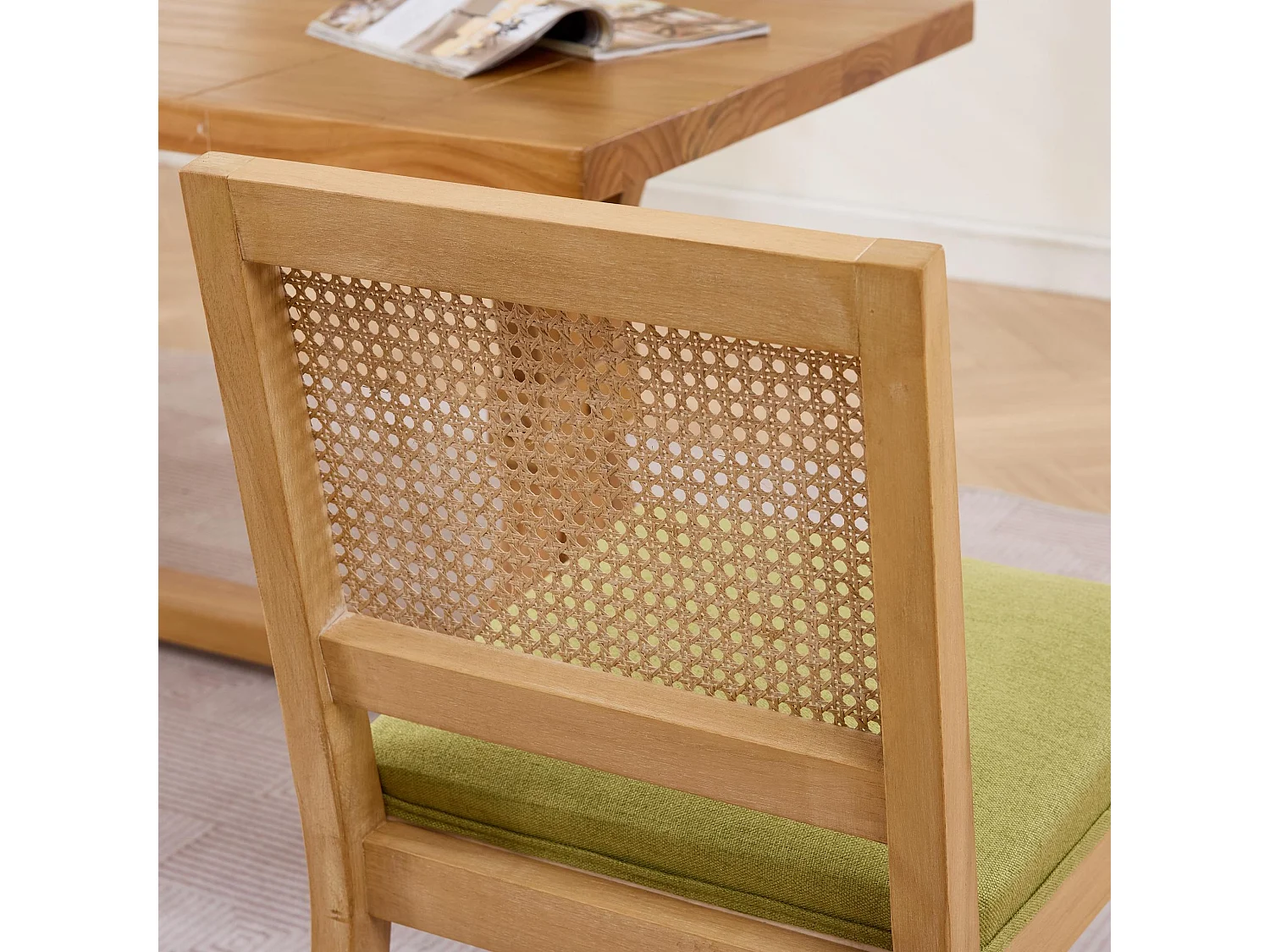 Set van 2 eetkamerstoelen met cane rugleuning en naturel houten frame