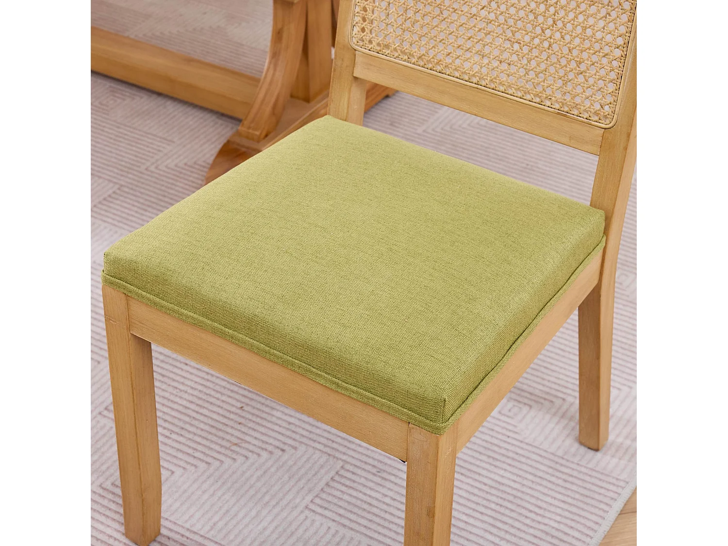 Set van 2 eetkamerstoelen met cane rugleuning en naturel houten frame