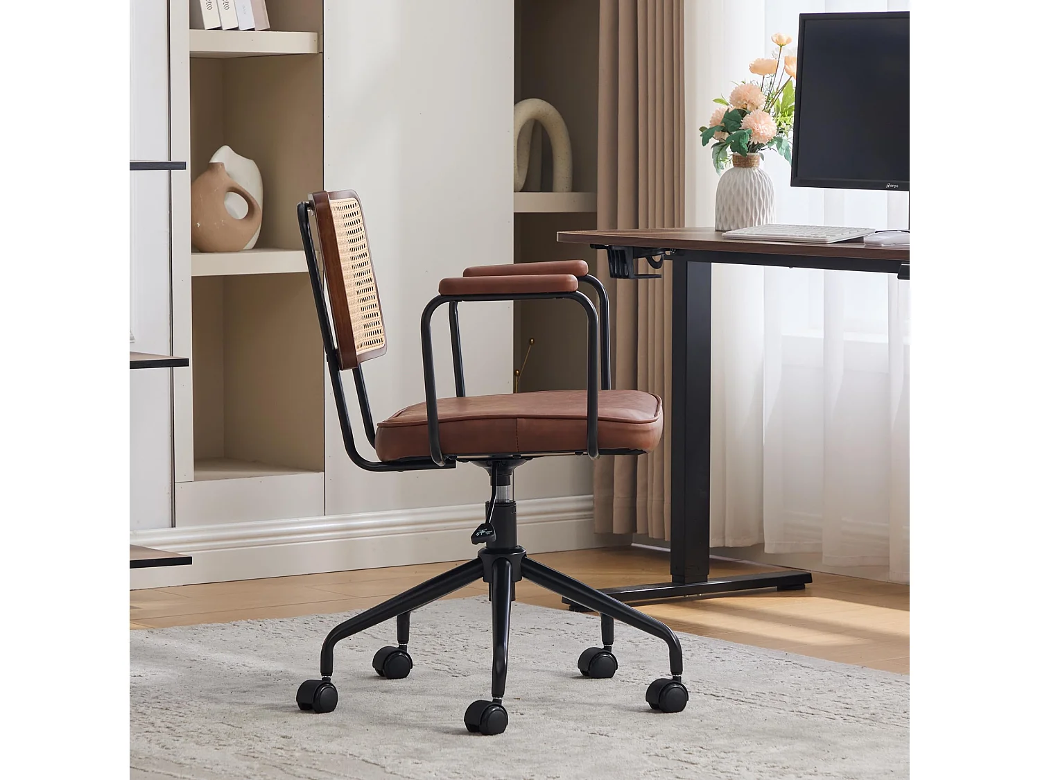 Bürostuhl mit Rattan-Rückenlehne, Höhenverstellbarer Drehstuhl mit Polstersitz, Metallgestell Schreibtischstuhl mit Rollen, für Home Office