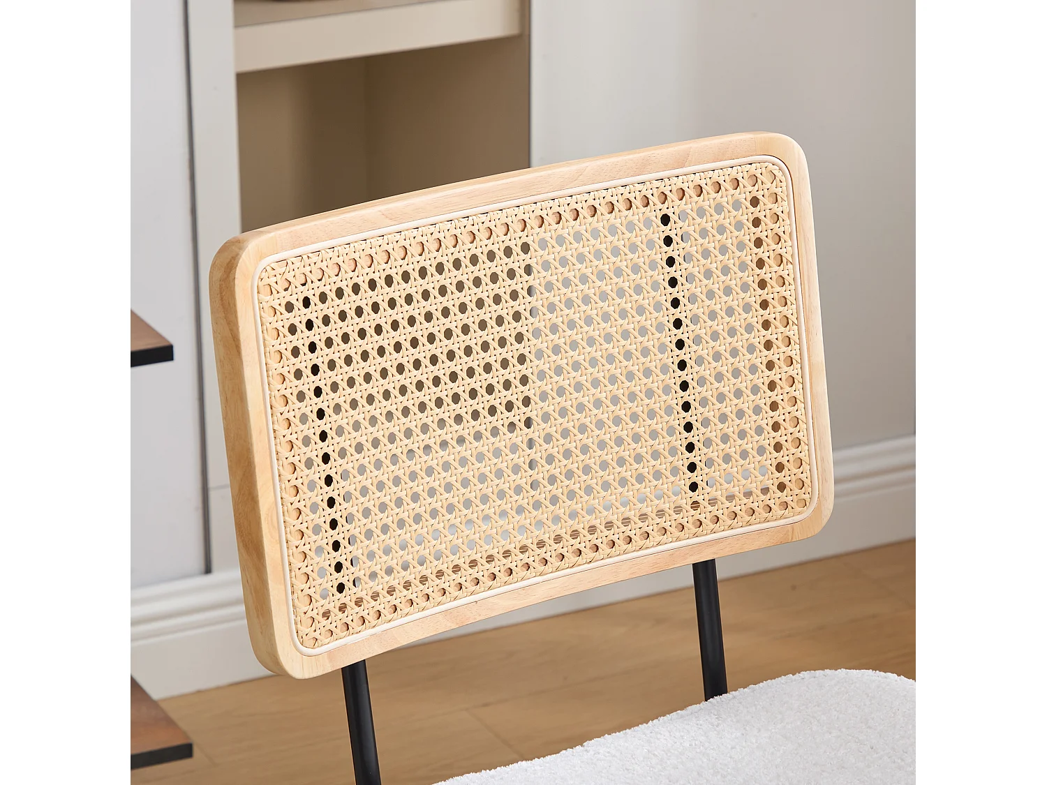 Vintage Scandinavische bureaustoel met rotanlook rugleuning, draaibaar en verstelbaar