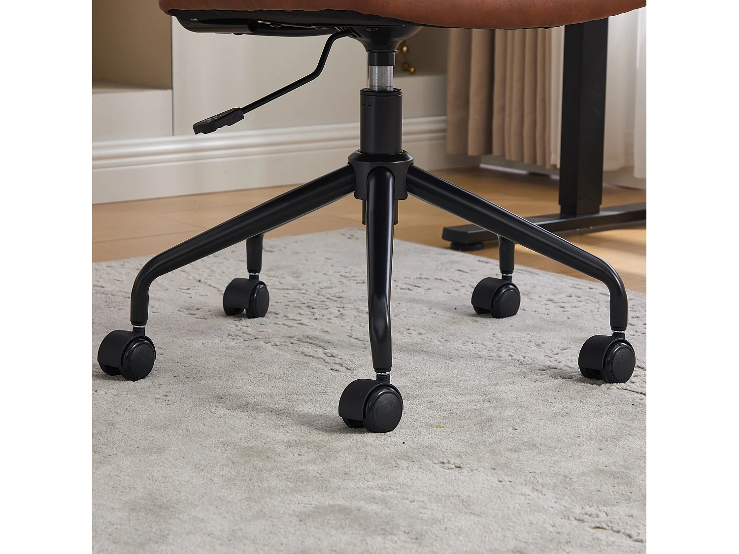 Vintage Scandinavische bureaustoel met rotanlook rugleuning, draaibaar en verstelbaar