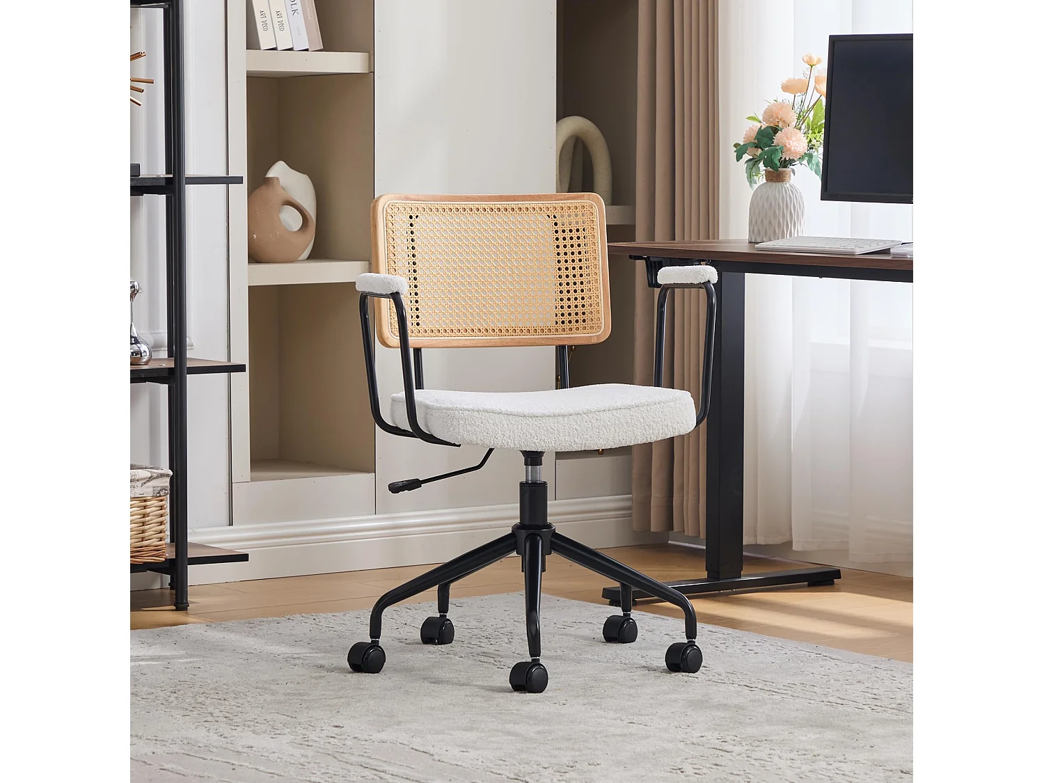 Moderne Vintage Kantoorstoel met Rotan Rugleuning, Verstelbare Hoogte, Chenille Zitting, Metalen Frame & Wieltjes