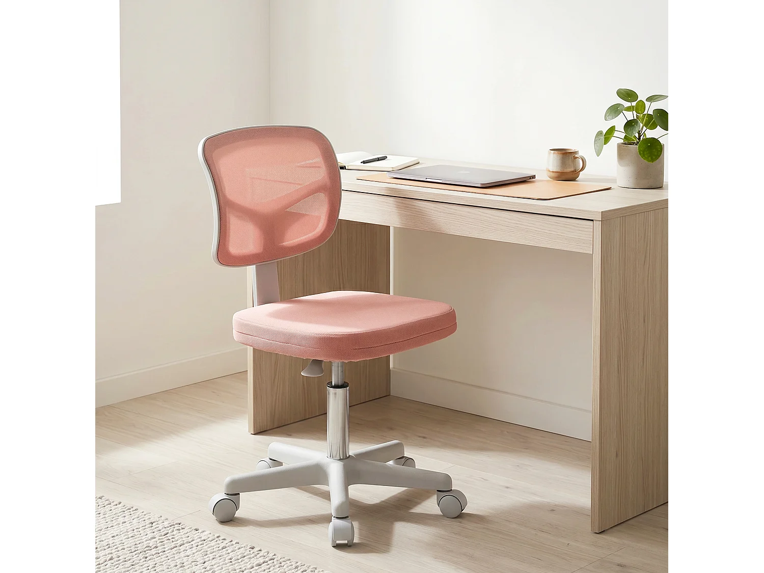 Chaise de bureau ergonomique hauteur réglable dossier enveloppant maille rose