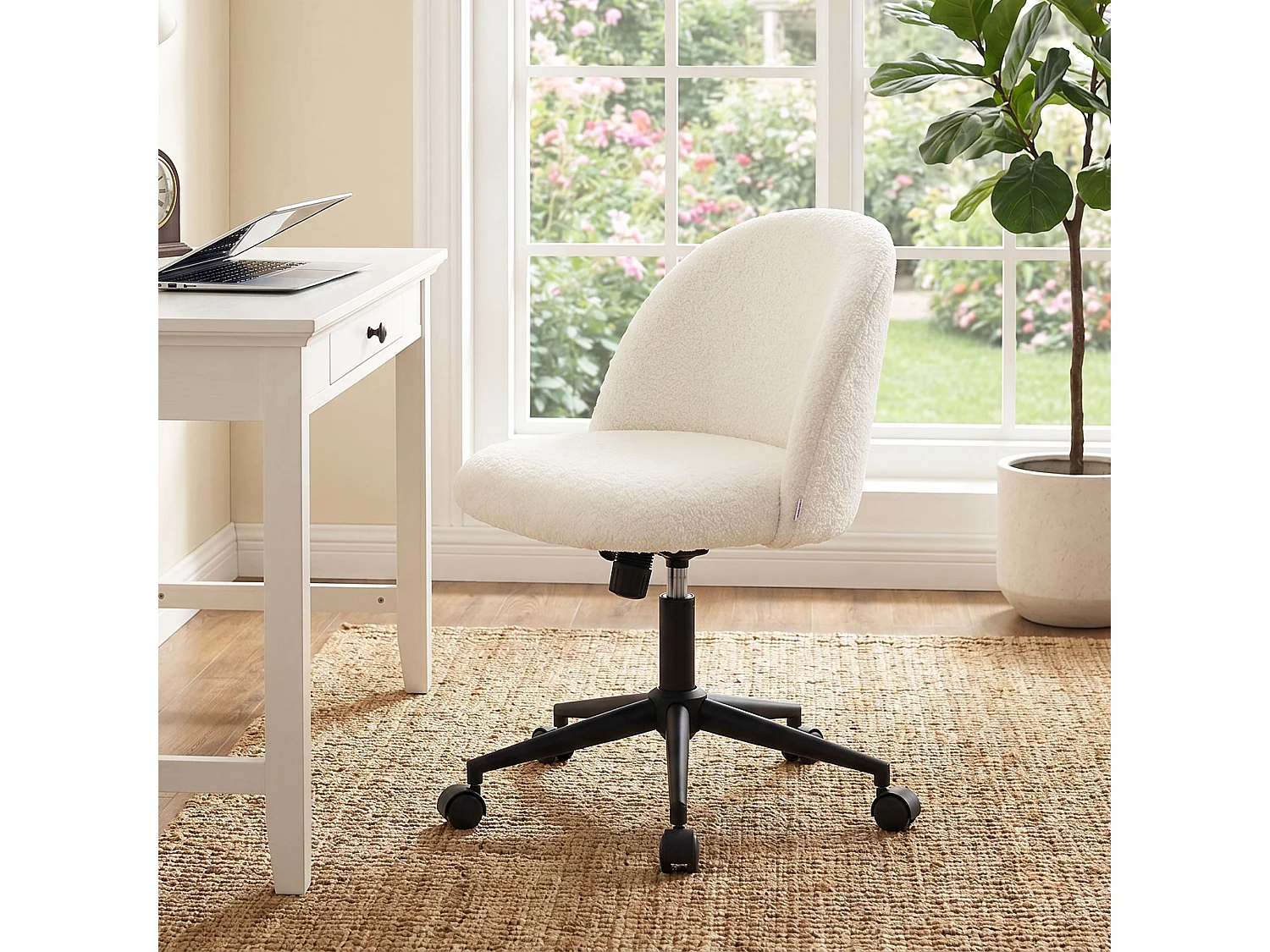 Chaise de bureau pivotante réglable bouclette crème