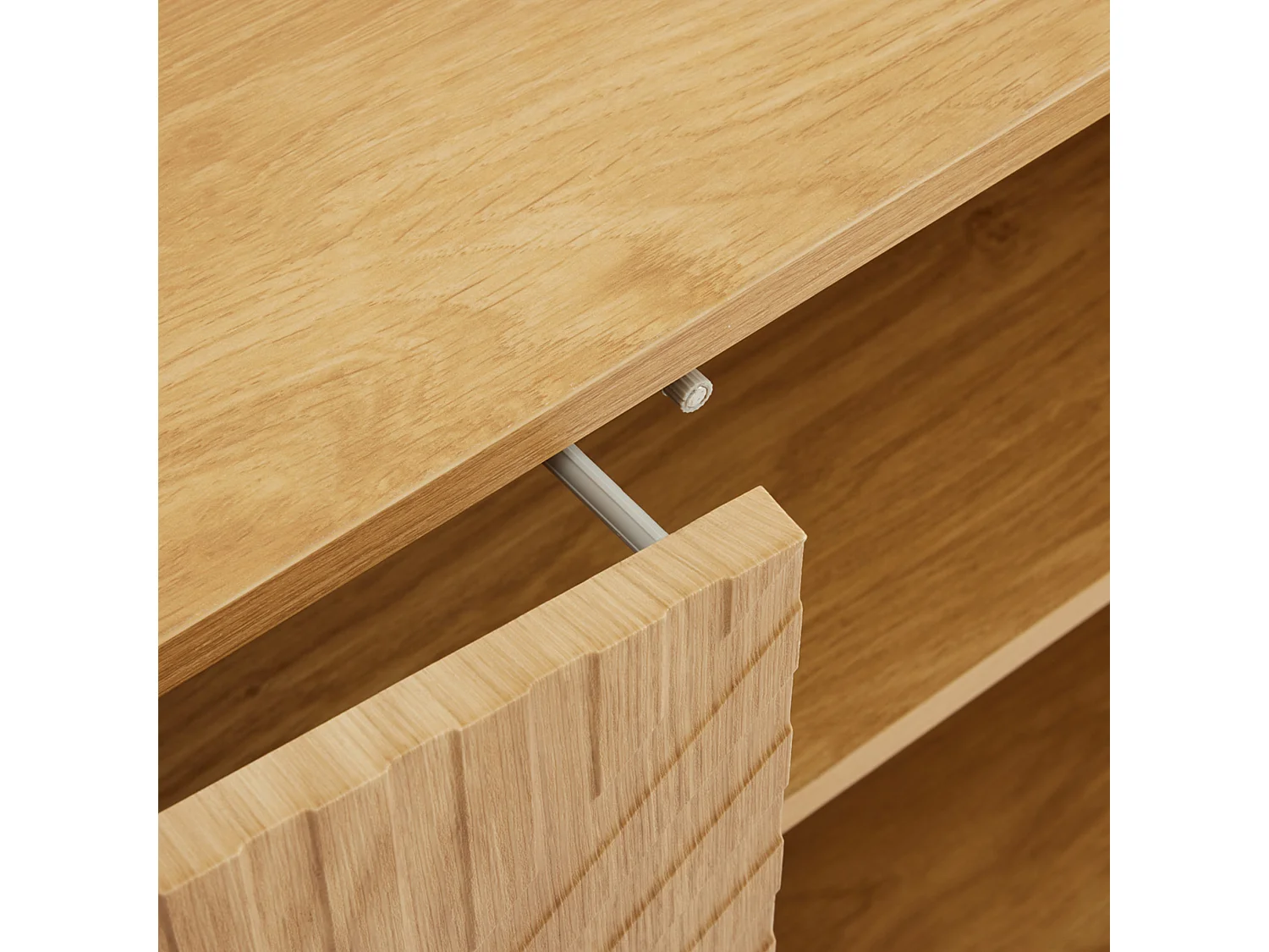 Buffet à 2 portes et pieds en métal - Design linéaire - Naturel clair et noir