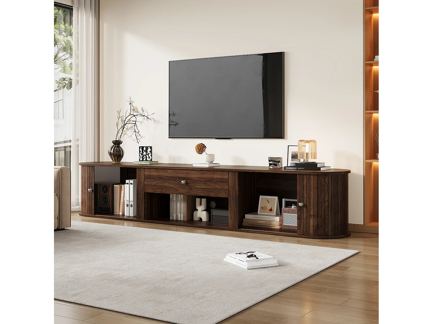 Meuble TV 180cm - Banc TV Design Arrondi avec 2 Portes Rollo et 1 Tiroir, Compatible TV jusqu'à 75 Pouces, Style Rétro - Finition Noyer