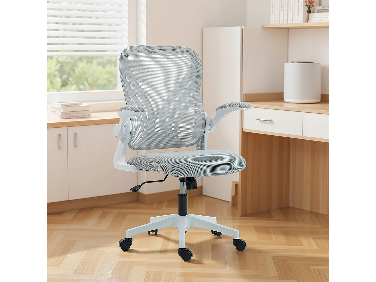 Chaise de bureau ergonomique accoudoirs relevables dossier rabattable gris clair