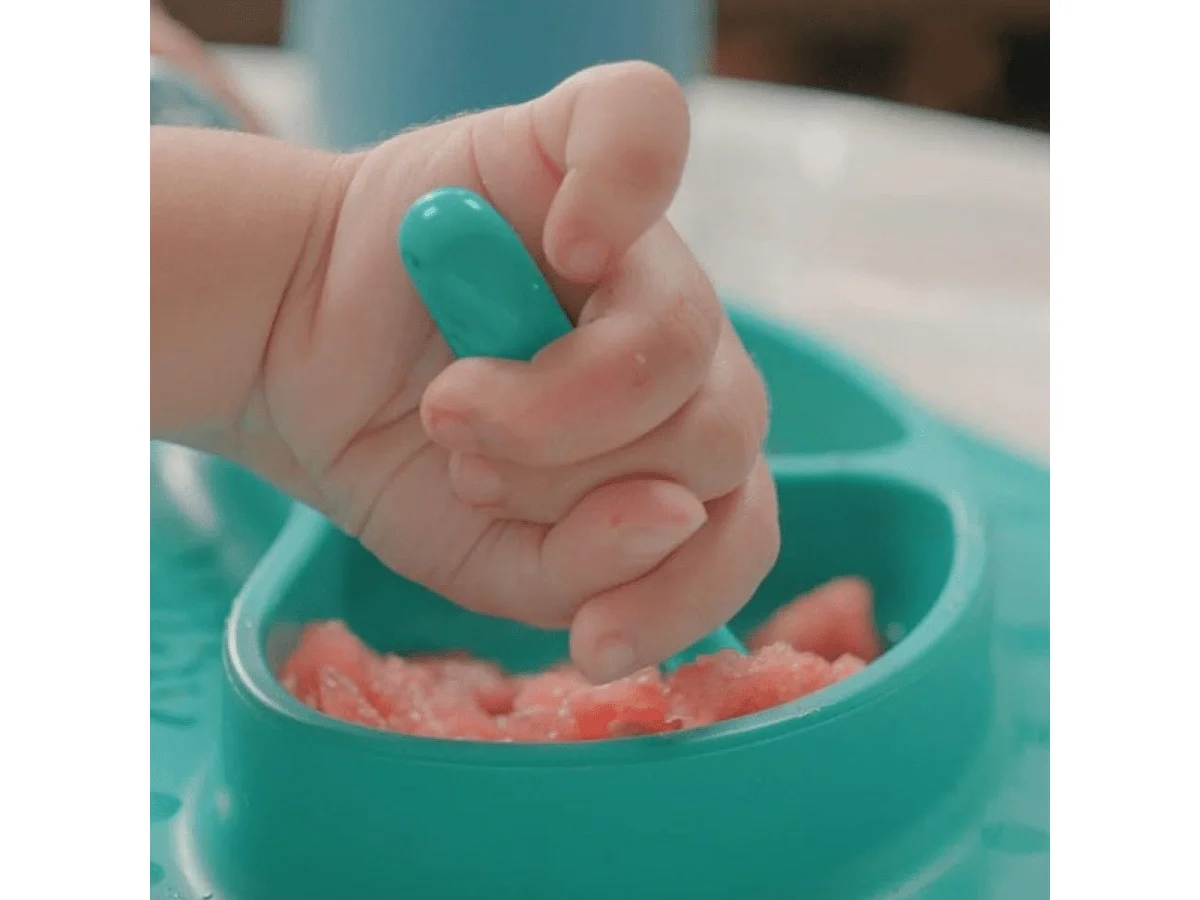 NUBY Pack de 3 cuillères ergonomiques en silicone pour bébé, dès 6 mois - Rose/Bleu/Vert