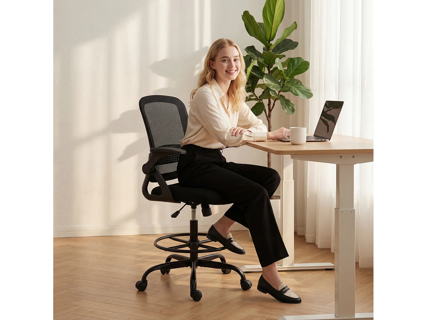 Chaise de bureau accoudoirs rabattables hauteur réglable maille noir