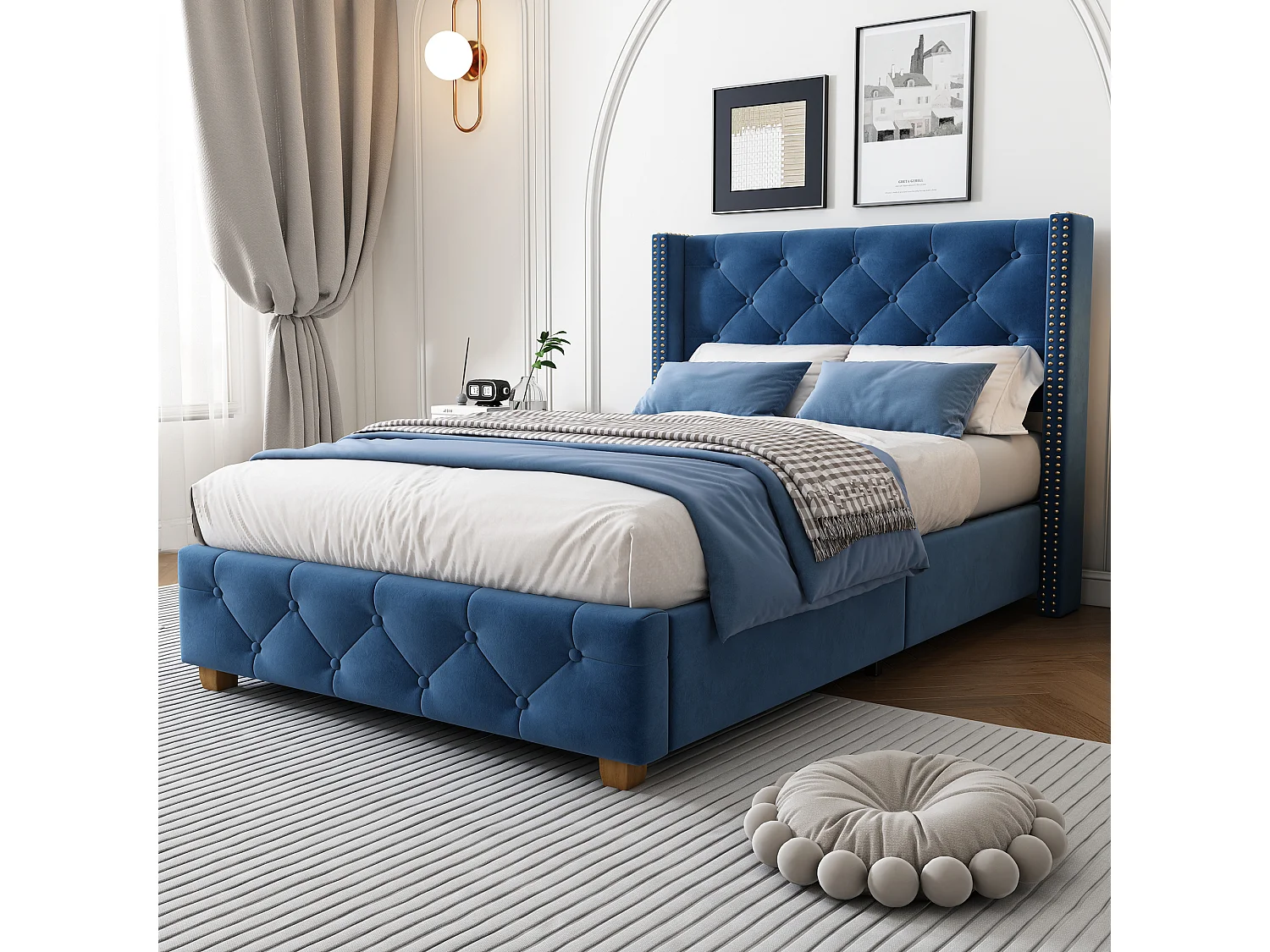 Lit 90x200 velours bleu, tête capitonnée et cloutée, sommier lattes, pieds bois