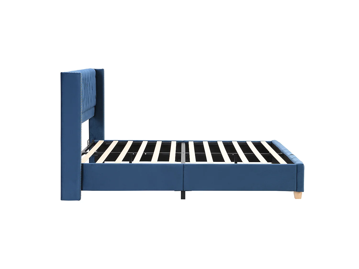 Lit 90x200 velours bleu, tête capitonnée et cloutée, sommier lattes, pieds bois
