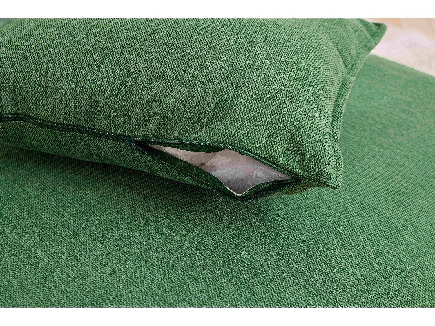 Fauteuil relax vert en chenille, avec repose-pieds et rangement intégré, design scandinave