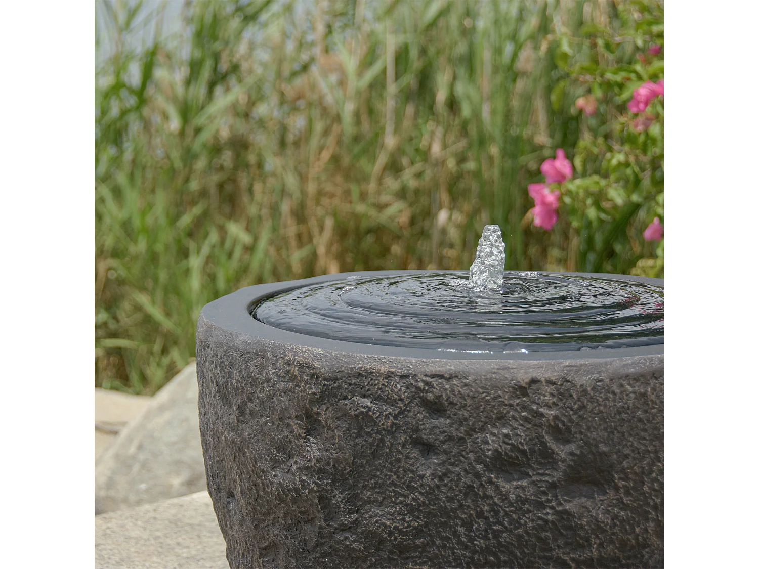Fontaine aspect pierre Giri S noire, fontaine sur pied avec pompe et LED, 42 cm