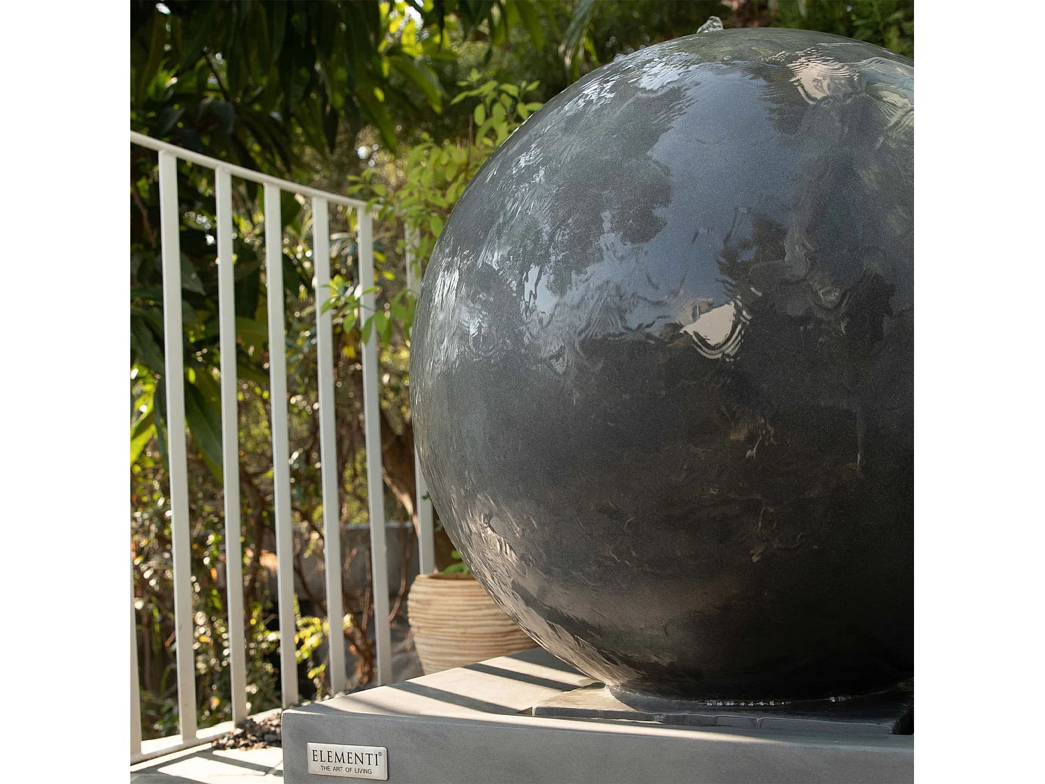 Fontaine boule Amrita Fountain Moon Grey, fontaine sur pied avec pompe, 81,5 cm