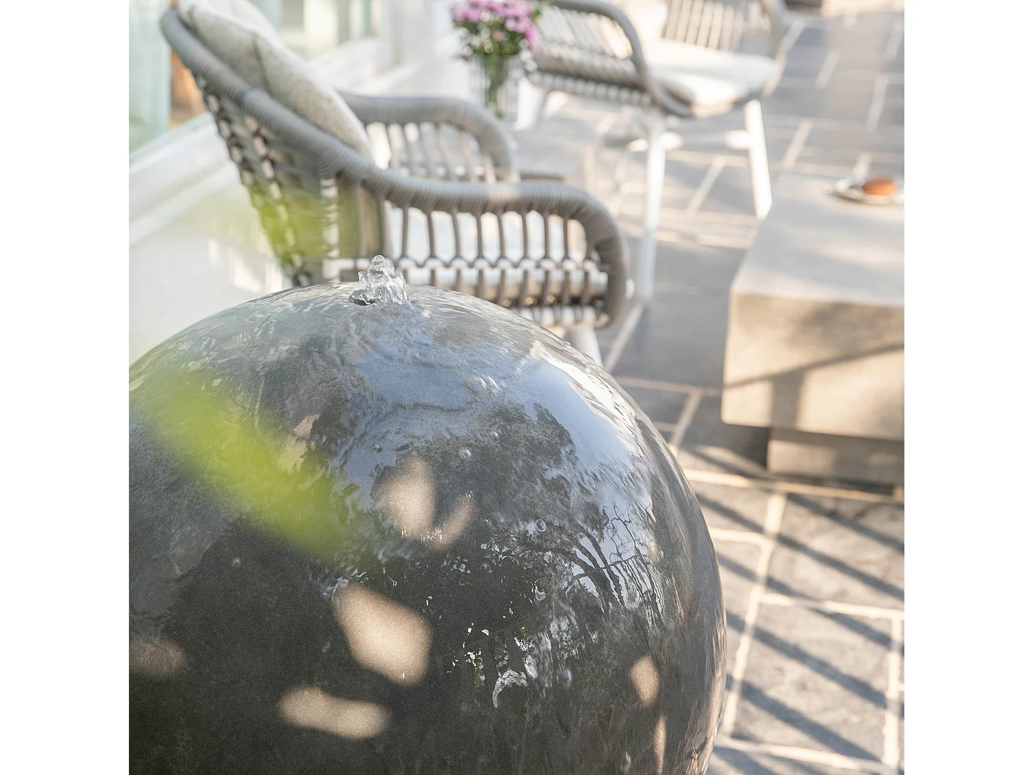 Fontaine boule Amrita Fountain Moon Grey, fontaine sur pied avec pompe, 81,5 cm