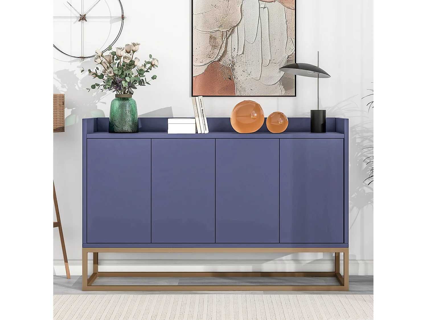 Minimalistisch dressoir met 4 deuren, metalen poten en verstelbare plank, blauw