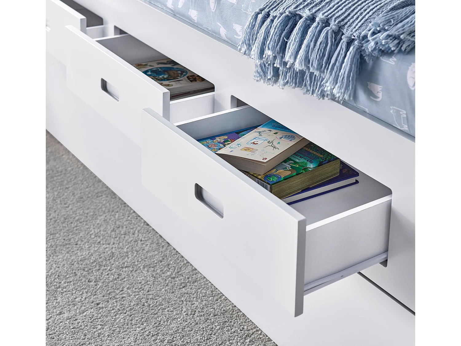 Veera White Guest Bed With Drawers No Trundle