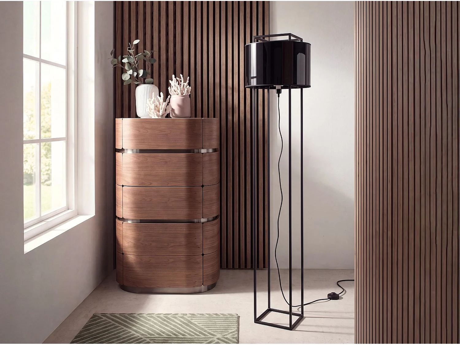 Lampadaire en PVC noir et doré brillant et acier noir 8092 ANGEL CERDA