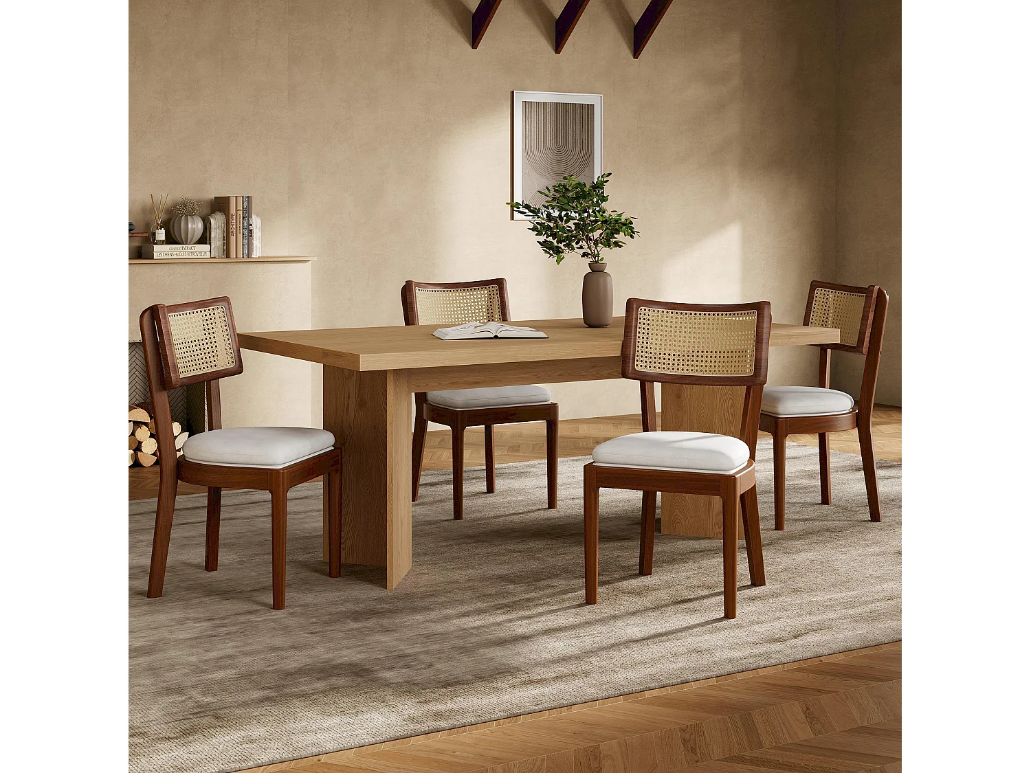 Set van 2 houten eetkamerstoelen met rotan rugleuning en linnen kussen – notenkleur
