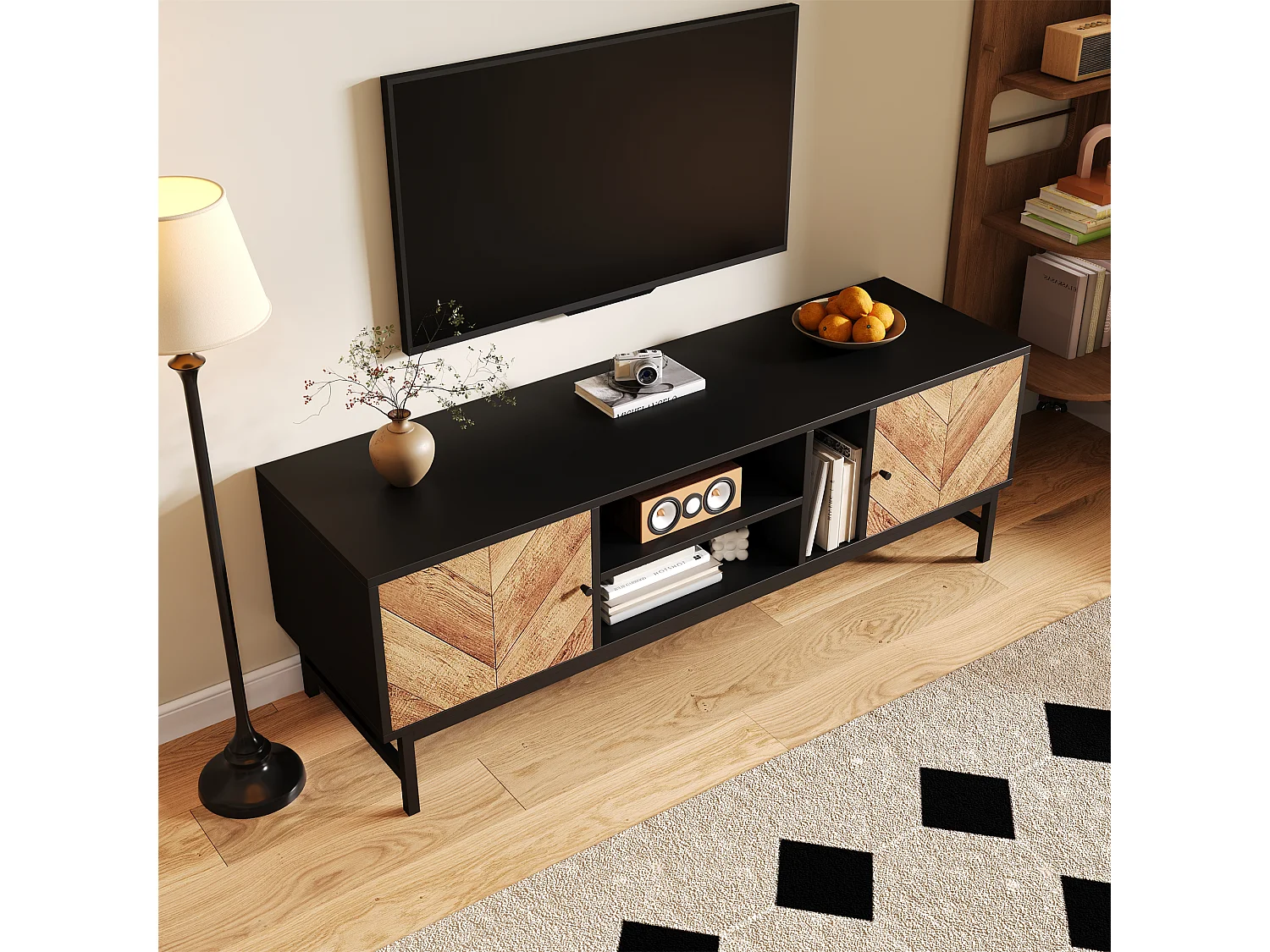 Szafka RTV czarna i drewno 150x38x55 cm z 2 drzwiami, 2 poziomymi wnękami, 1 pionową wnęką