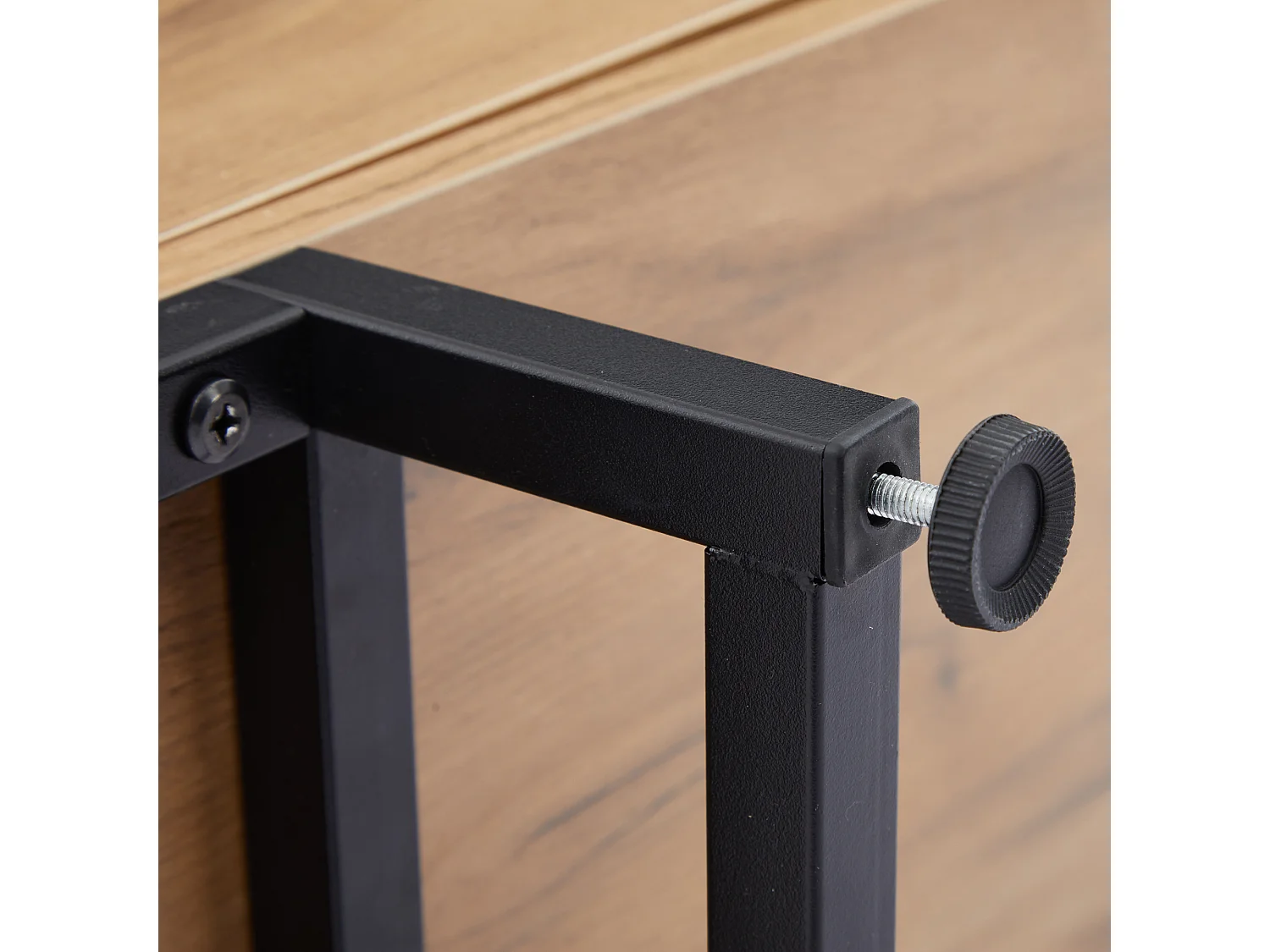 Houtkleur tv-meubel 173x38x48 cm met 2 deuren, 2 diagonale laden en 2 open vakken