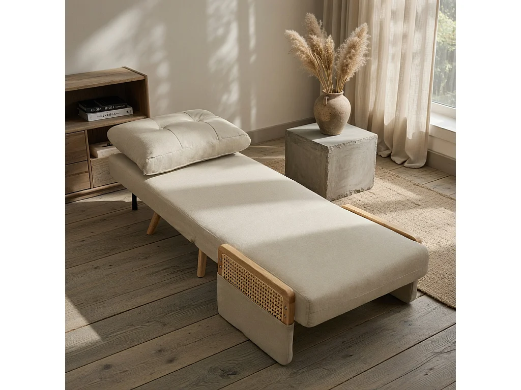 3-in-1 slaapfauteuil, zowel geschikt om in te slapen als opvouwbaar, met een in 5 standen verstelbare rugleuning en armleuningen van rotan, beige