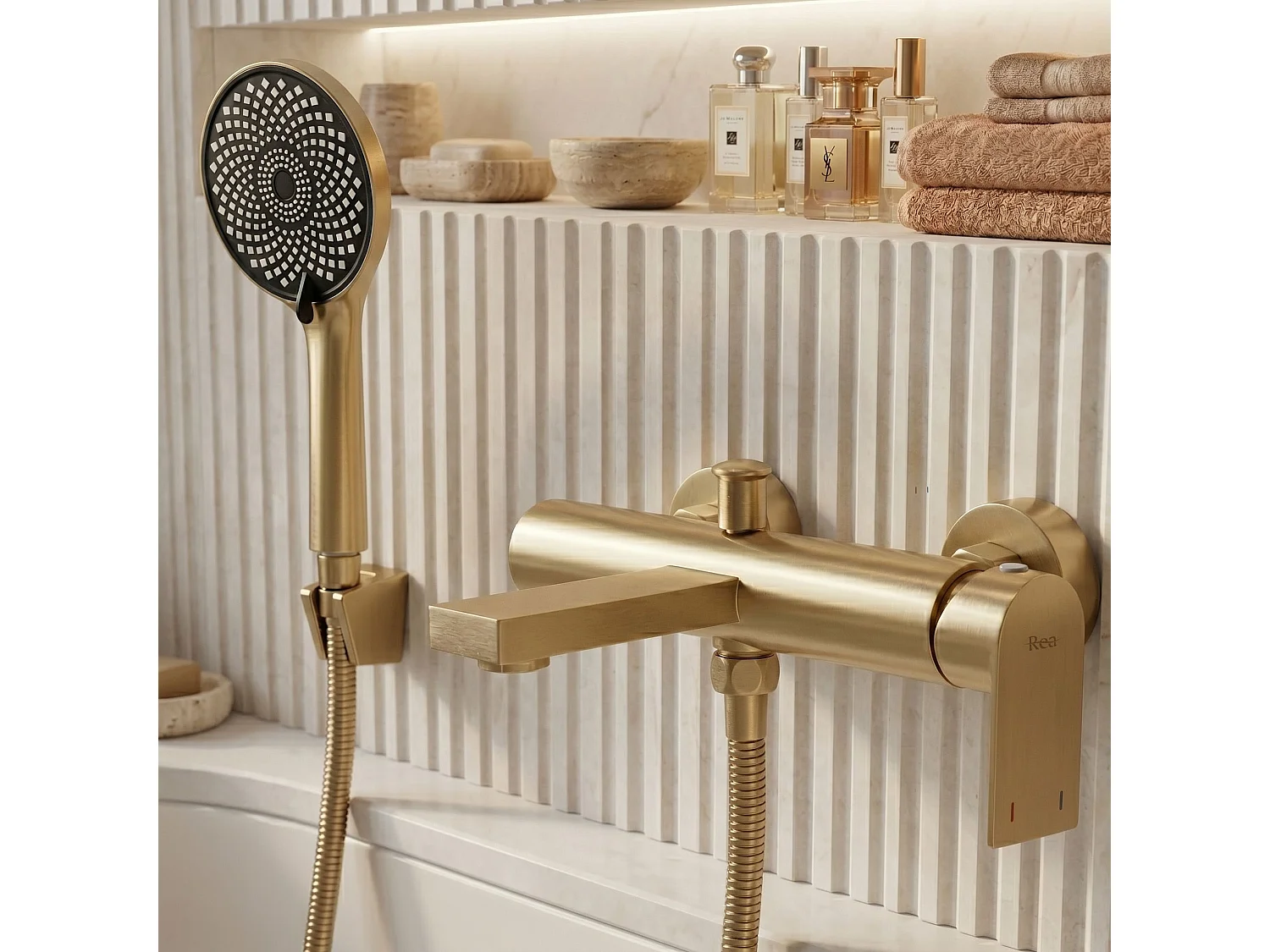Misturadora Para Banheira Rea Hunter Brush Gold