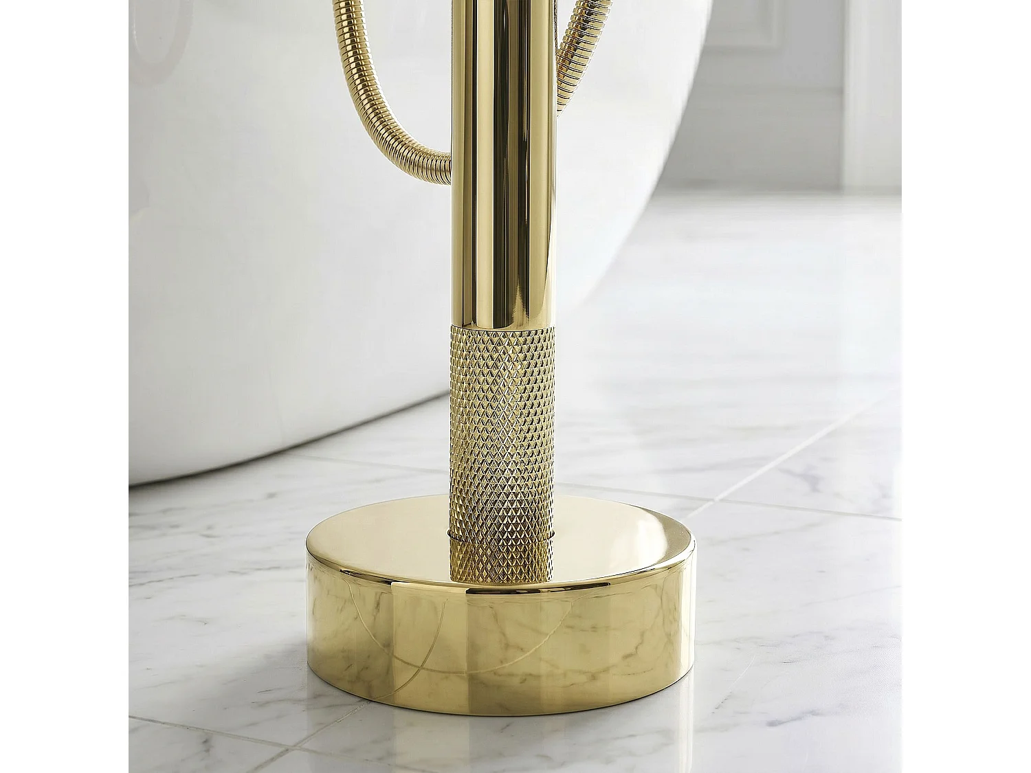 Torneira De Banheira De Chão Rea Venti Gold