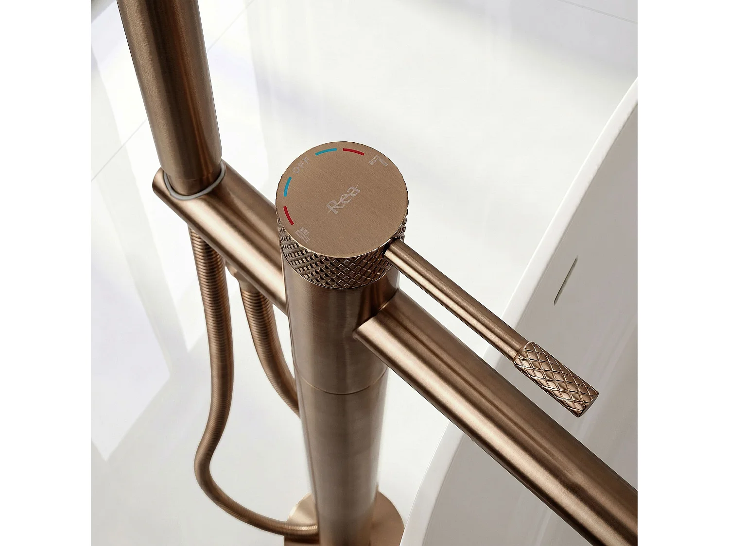 Torneira De Banheira De Chão Rea Venti Brush Copper