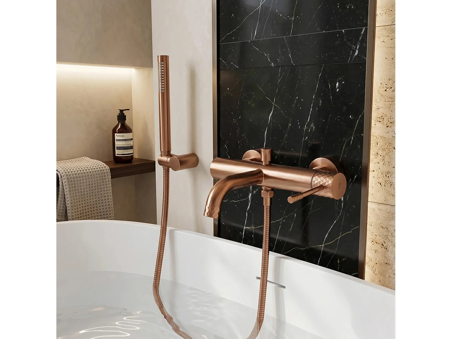 Grifo De Bañera Rea Lungo Diamond Brush Copper