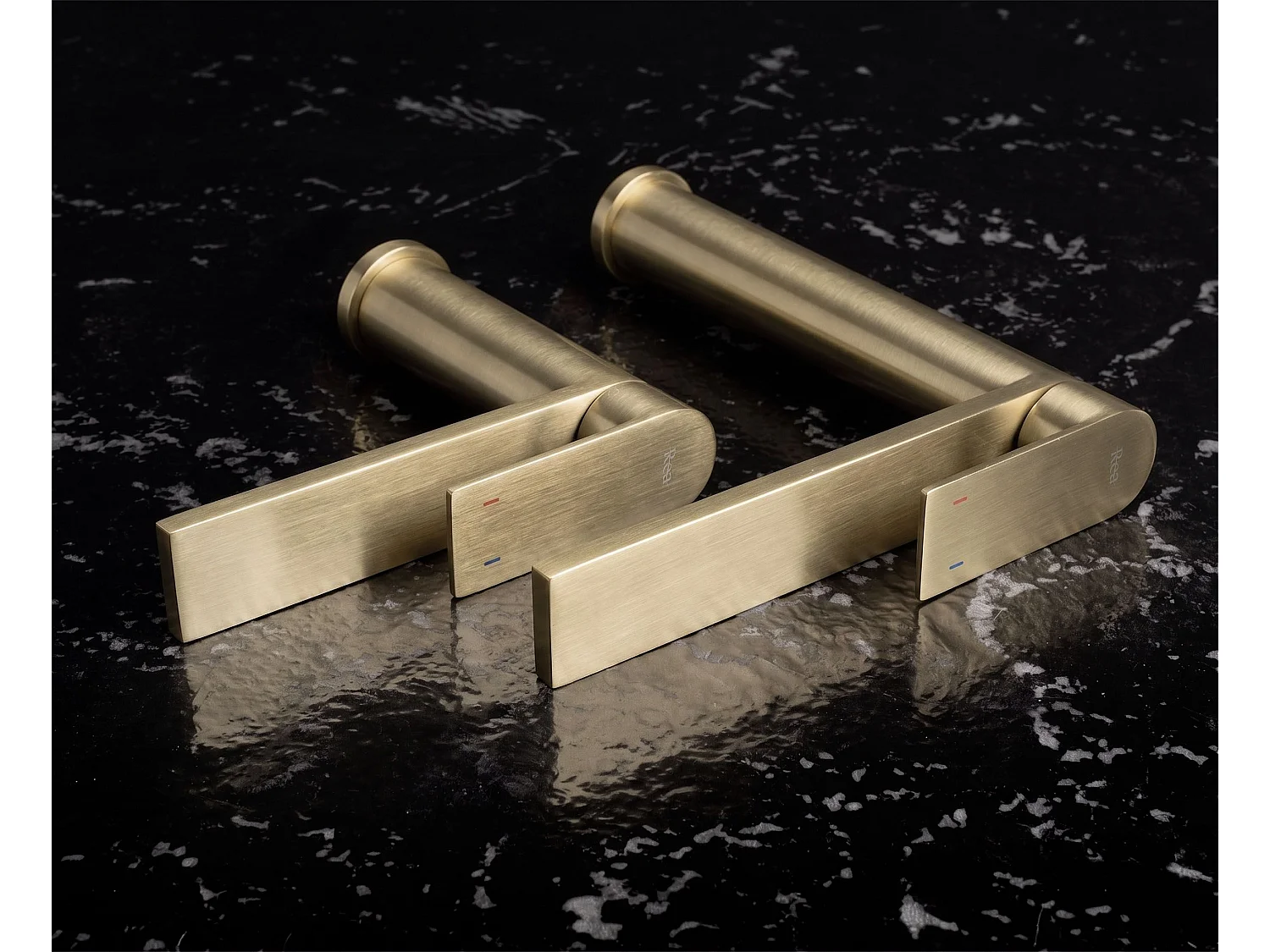 Wastafelkraan Rea Hunter High Brush Gold