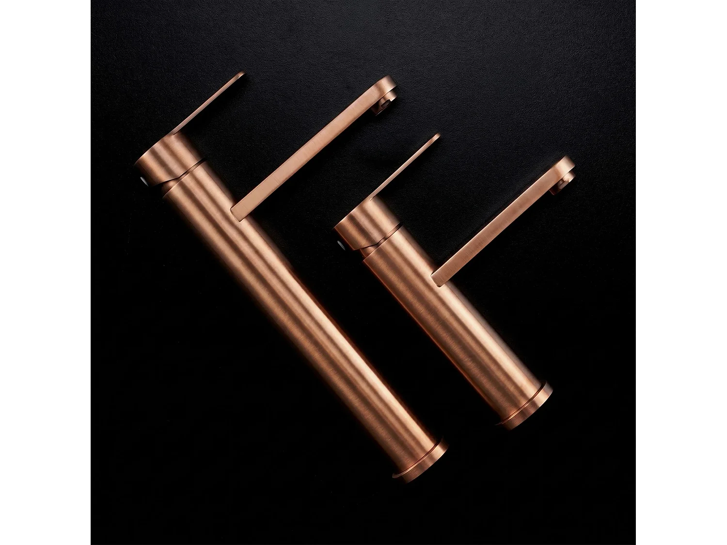 Wastafelkraan Rea Arcos Low Brush Copper