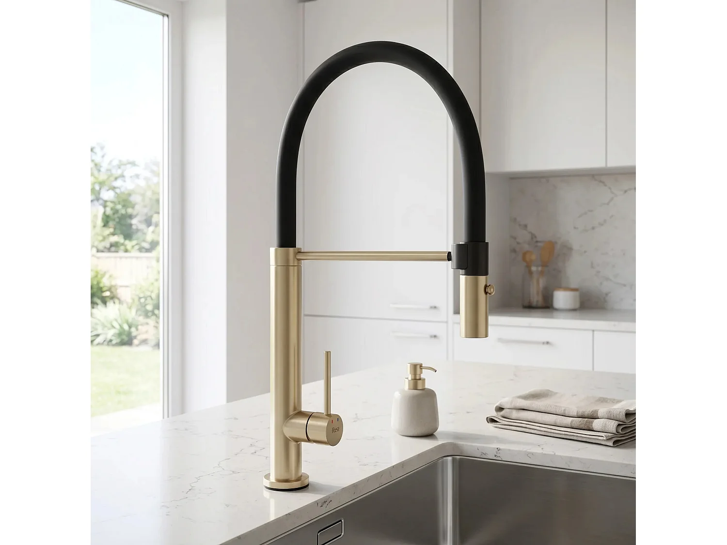 Robinet De Cuisine Rea Viera Brush Gold